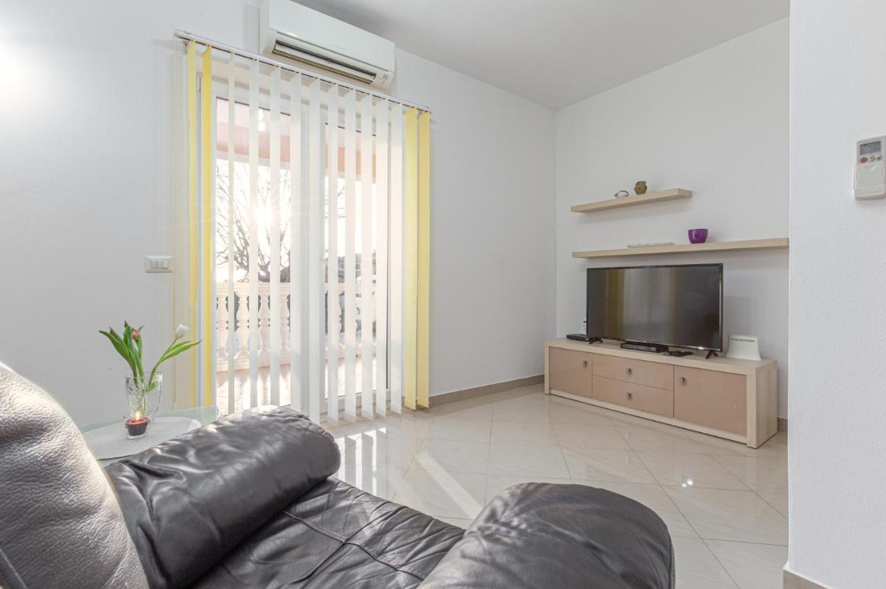 Koraca B4 Apartment Kirmenjak Luaran gambar