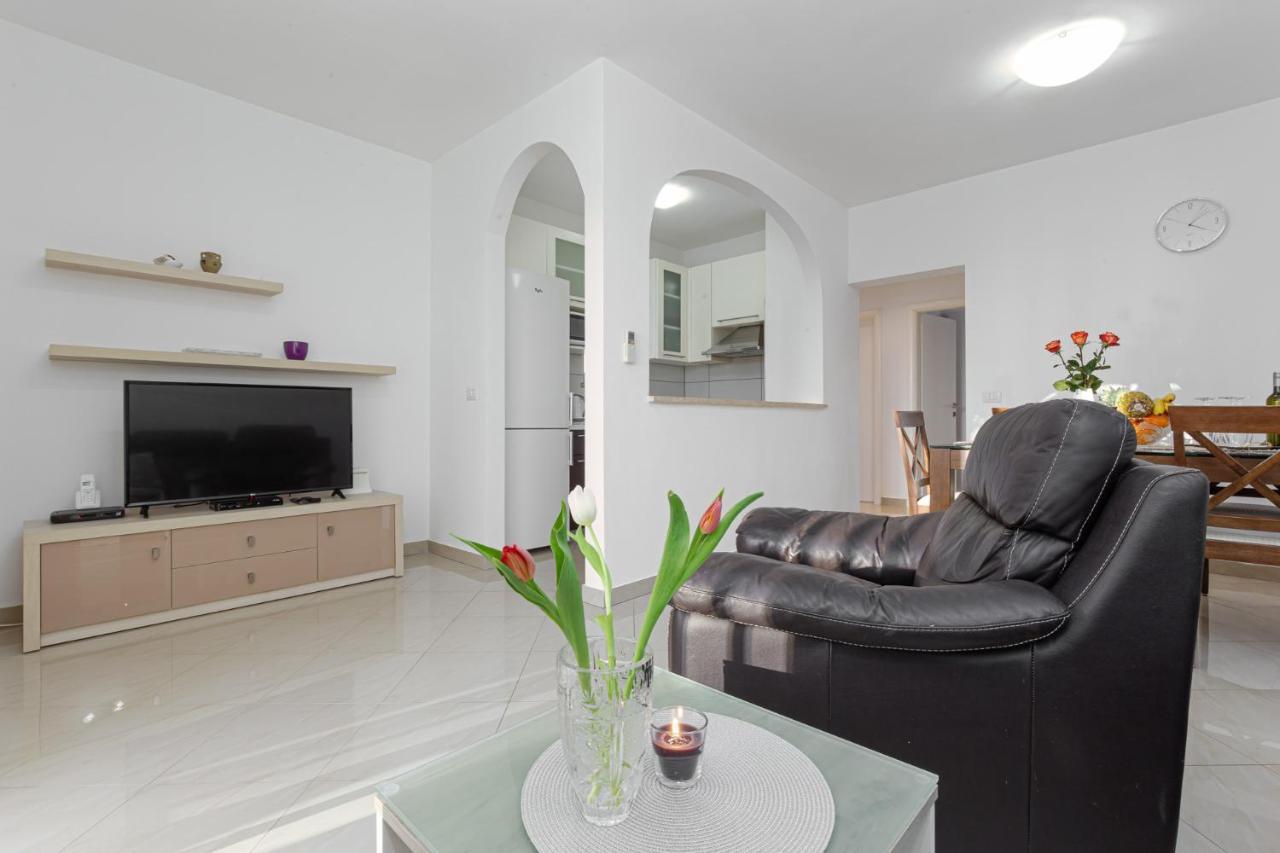 Koraca B4 Apartment Kirmenjak Luaran gambar