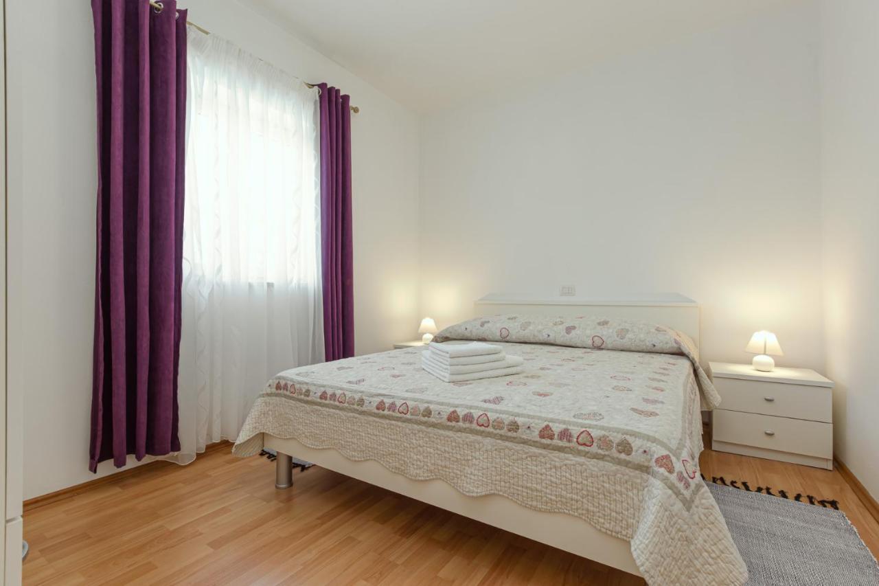 Koraca B4 Apartment Kirmenjak Luaran gambar
