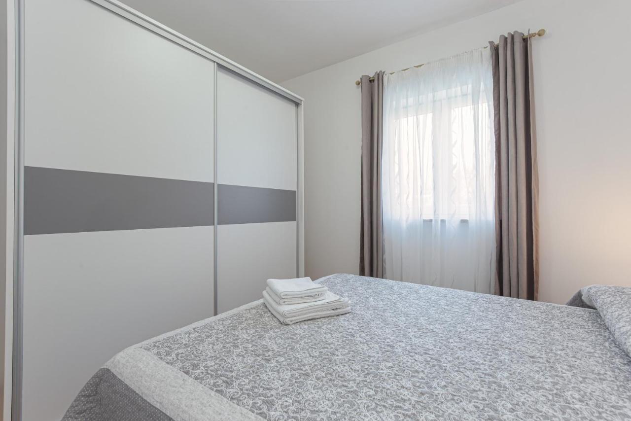 Koraca B4 Apartment Kirmenjak Luaran gambar
